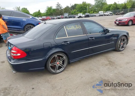 2005 Mercedes-Benz E 55 Amg z USA, uszkodzony, nr VIN WDBUF76J45A747206